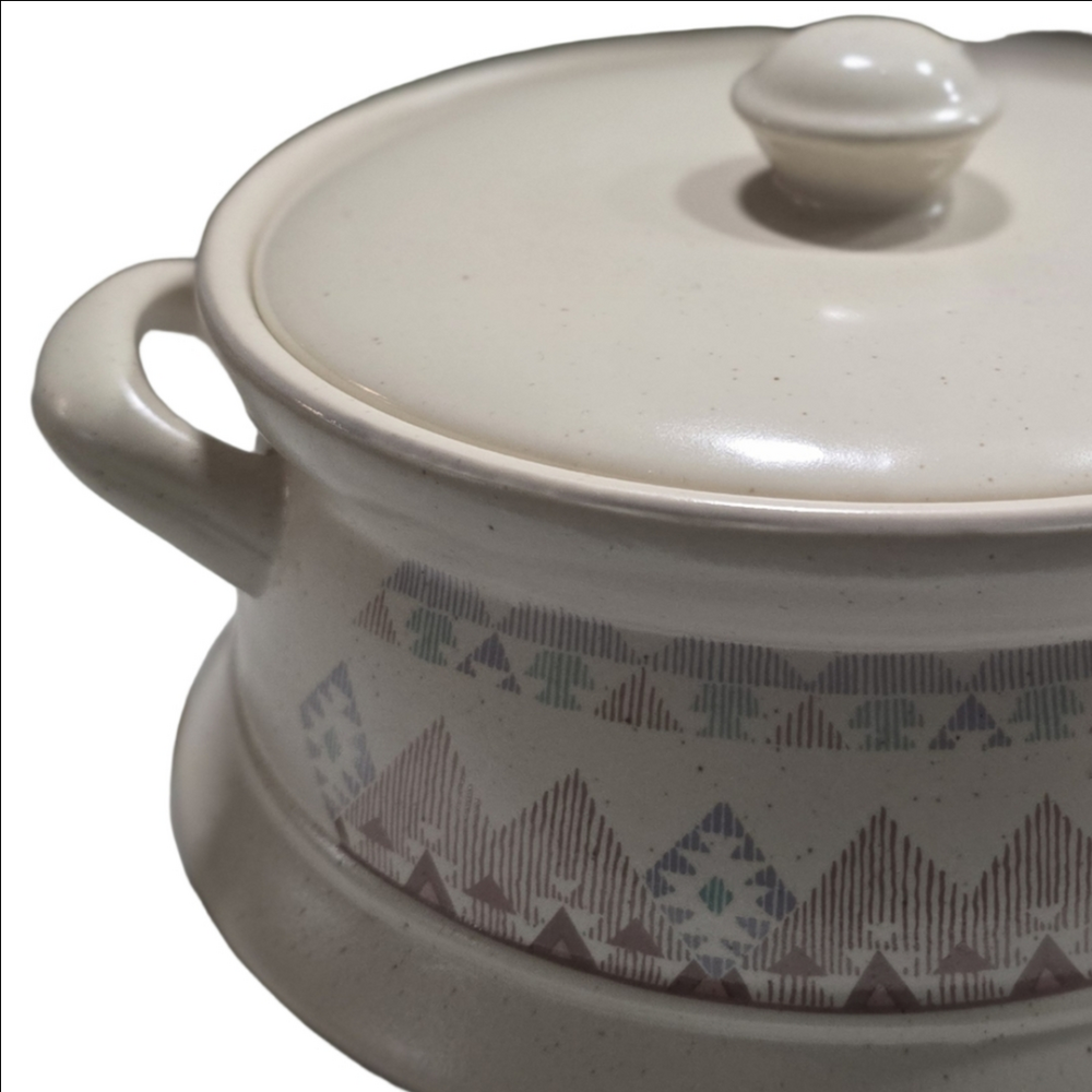 Vintage Stoneware 1.5 Qt. Pueblo Zuni Pattern Casserole Dish With Lid